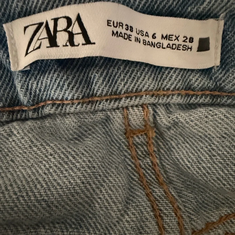 Zara Authentic Denim by TRF, Button-Up, High Rise Shorts, Size 6